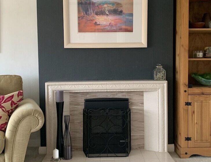 Ramsey House   Luxury Licensed B&b   Parking And Guest Lounge