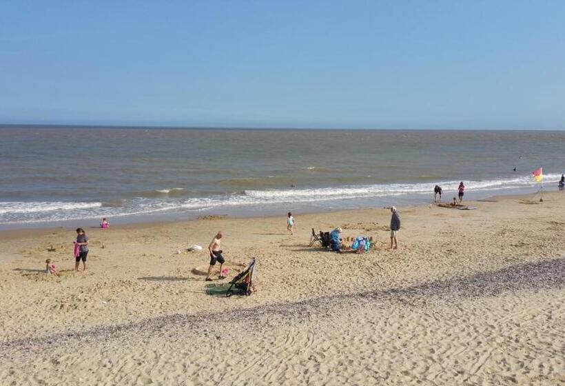 민박 The Coventry Guest House