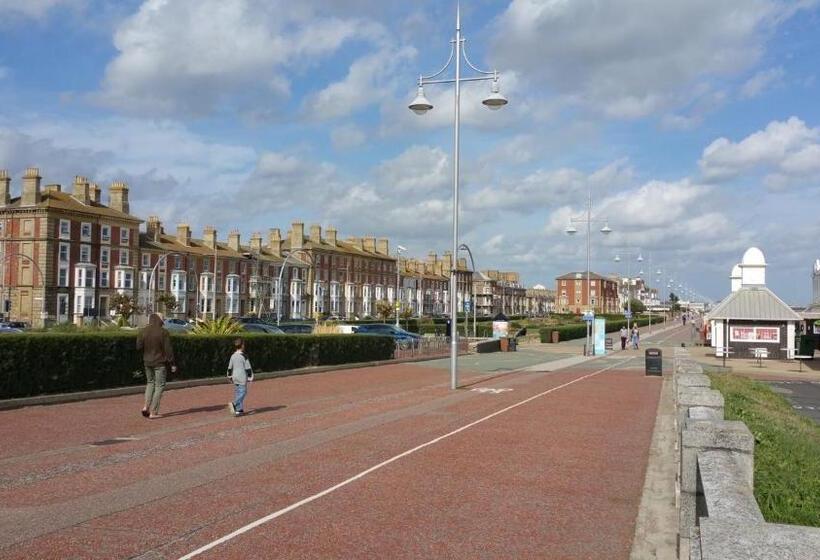 민박 The Coventry Guest House