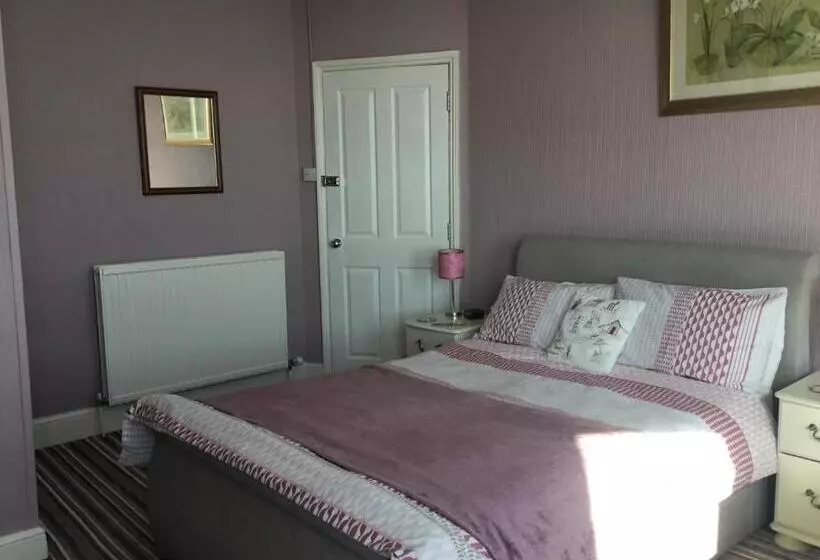 Aamiaismajoitus (B&B) The Coventry Guest House