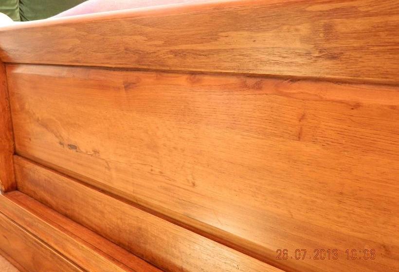 مبيت وإفطار The Light House