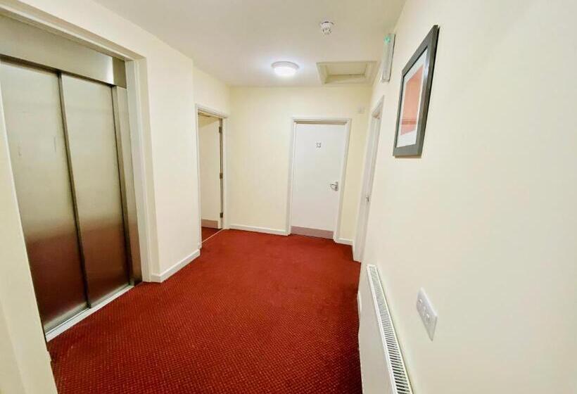 Отель Almond Tree