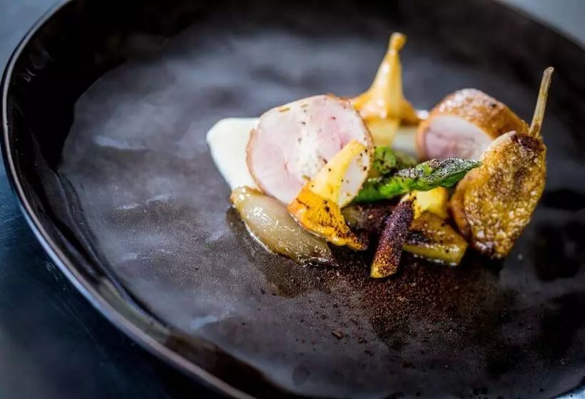 ホテル Restaurant James Sommerin