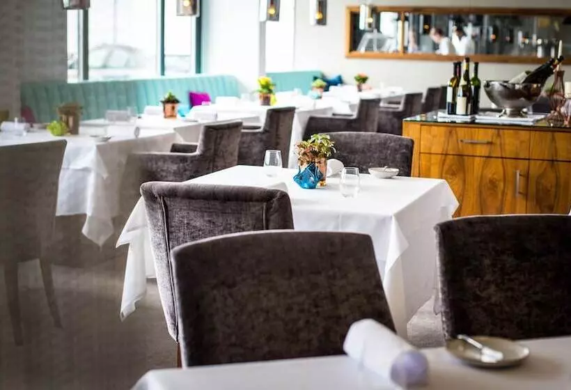 ホテル Restaurant James Sommerin