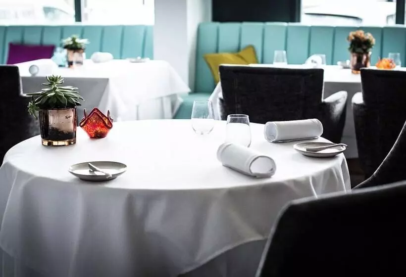 ホテル Restaurant James Sommerin