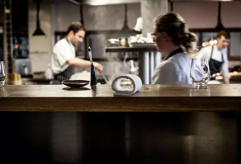 ホテル Restaurant James Sommerin
