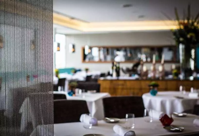 ホテル Restaurant James Sommerin