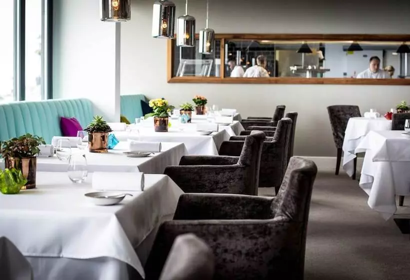 ホテル Restaurant James Sommerin