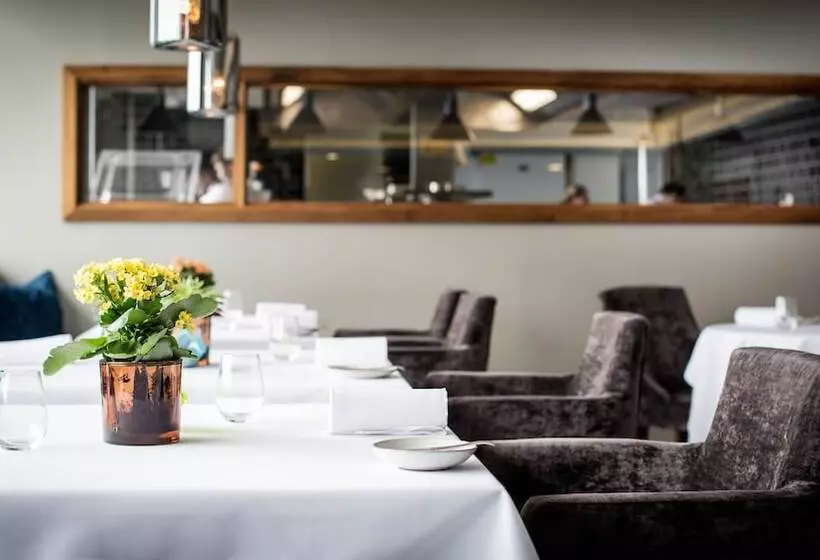 ホテル Restaurant James Sommerin