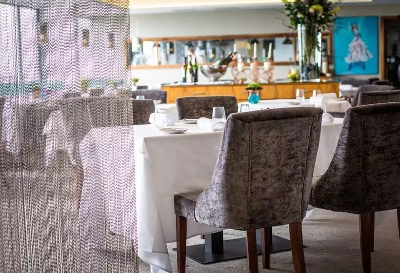 ホテル Restaurant James Sommerin