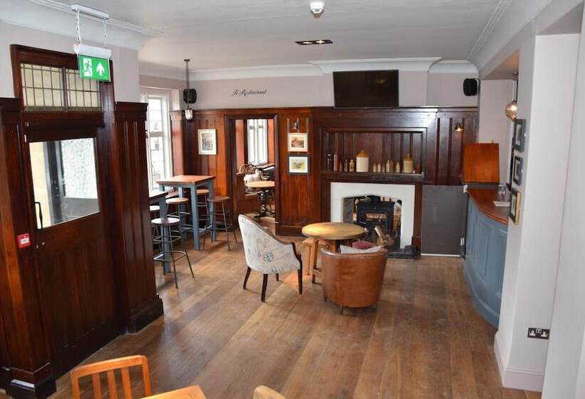 בית מלון כפרי The Bath Arms