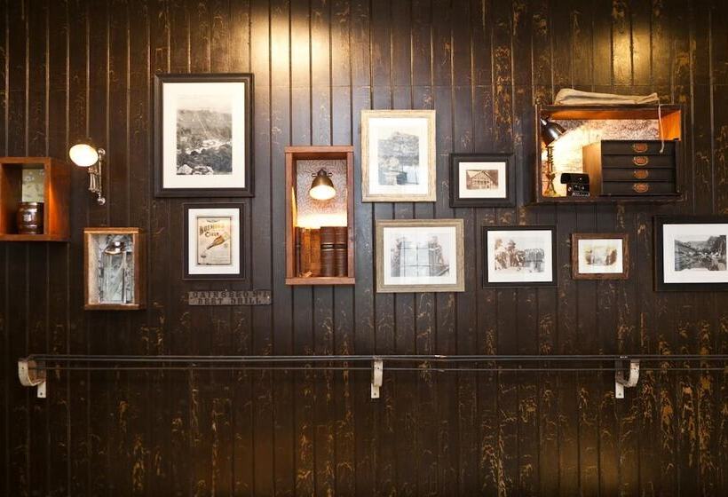 בית מלון כפרי The Bath Arms