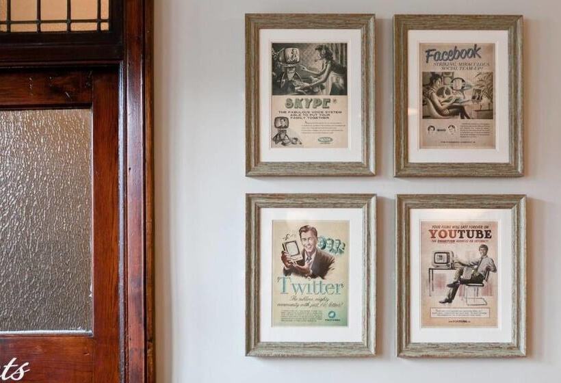 בית מלון כפרי The Bath Arms