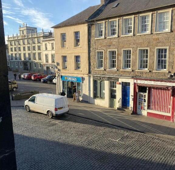 בית מלון כפרי The Black Swan