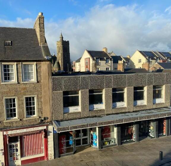 בית מלון כפרי The Black Swan