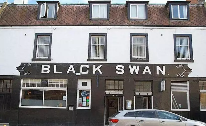 هتل The Black Swan