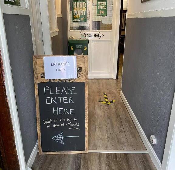 בית מלון כפרי The Black Swan