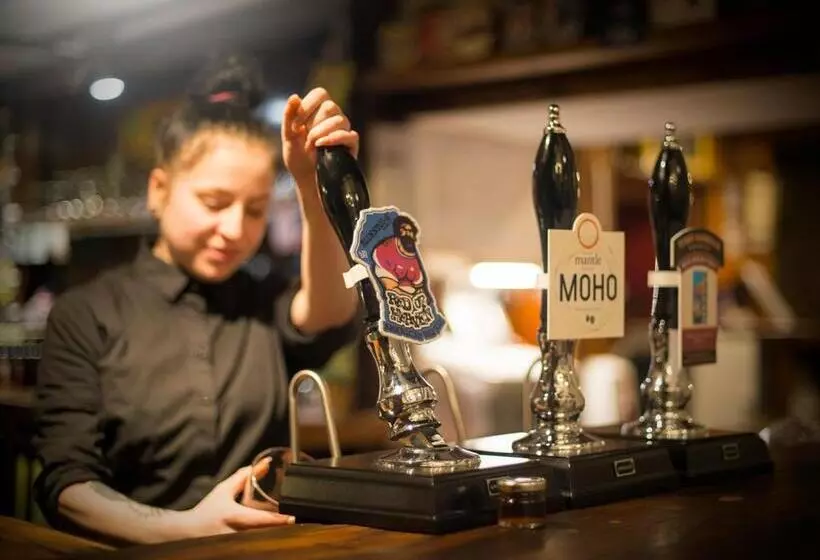Hotelli Trewern Arms