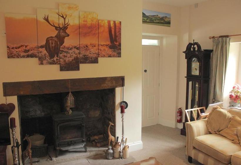 Llansabbath Country Farmhouse B&b