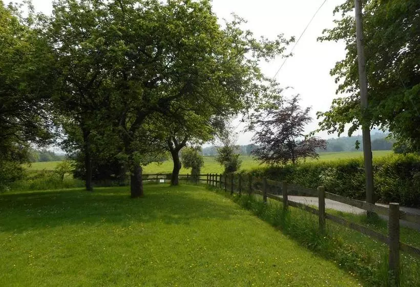 Llansabbath Country Farmhouse B&b