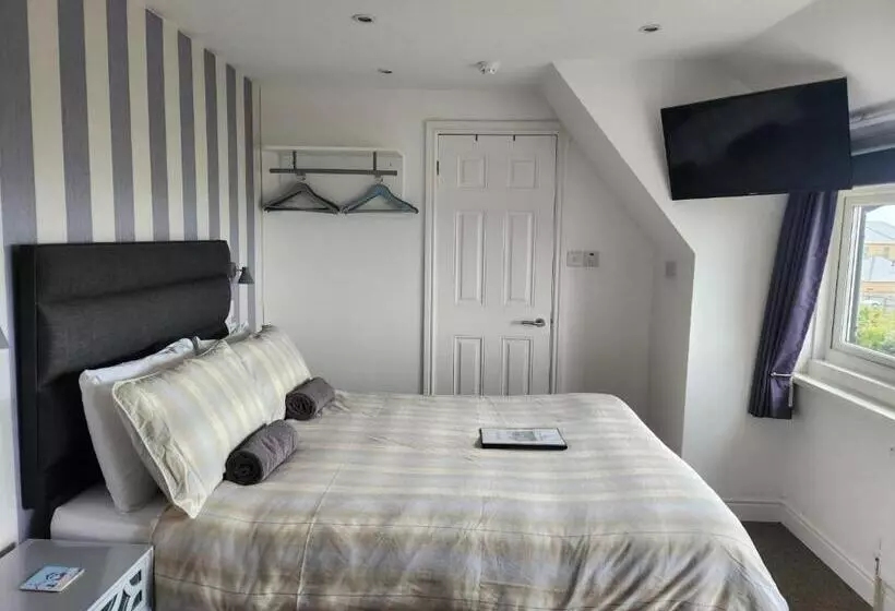 South Beach B & B