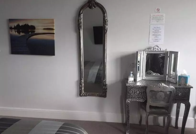 South Beach B & B