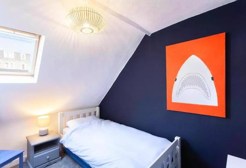 Ocean Backpackers Self Catering Hostel