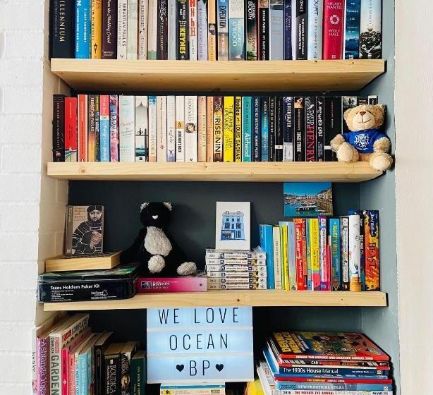 Ocean Backpackers Self Catering Hostel