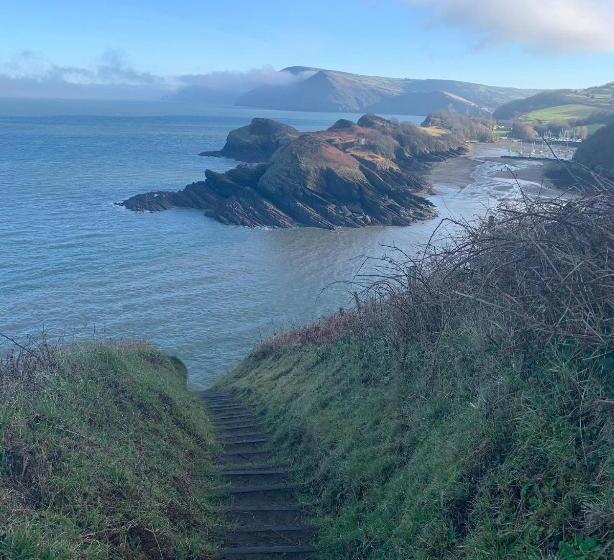 Ocean Backpackers Self Catering Hostel