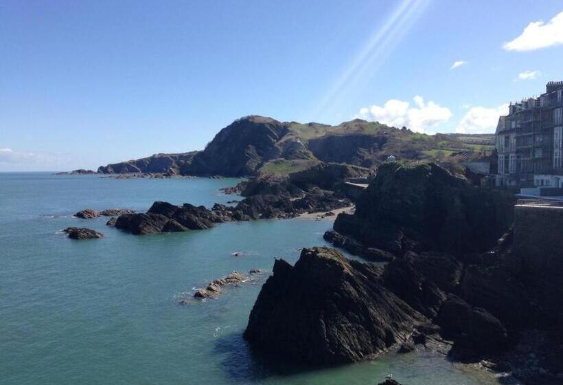 Ocean Backpackers Self Catering Hostel