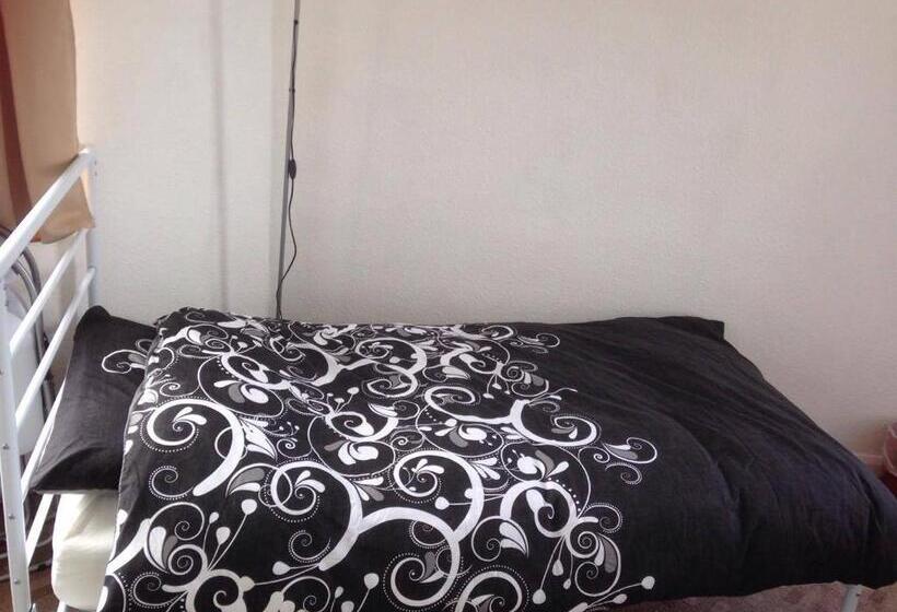 호스텔 The Mission Bunkhouse