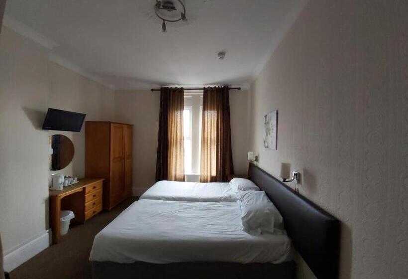 Bed and Breakfast Channel View