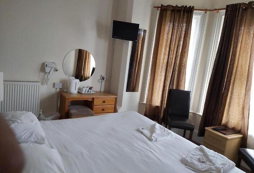 Bed and Breakfast Channel View