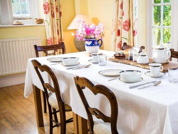 تختخواب و صبحانه Cherry Orchard Farm