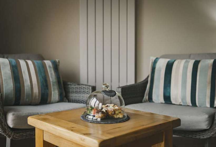 مبيت وإفطار Everglades Luxury Residence