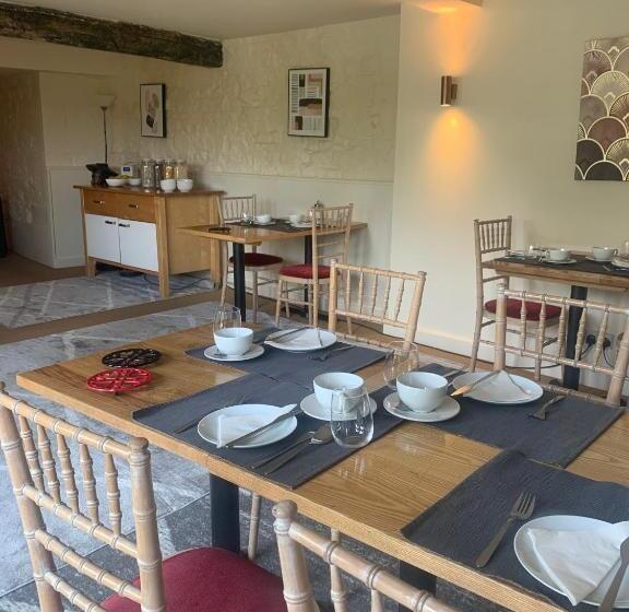 Bed and Breakfast Fiddleback Farm