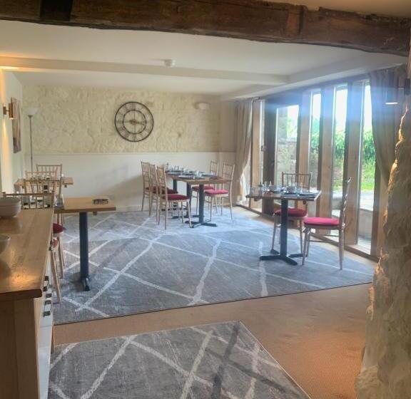 Bed and Breakfast Fiddleback Farm