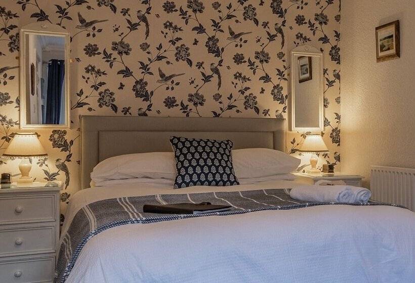 Bed and Breakfast Glyntwrog House