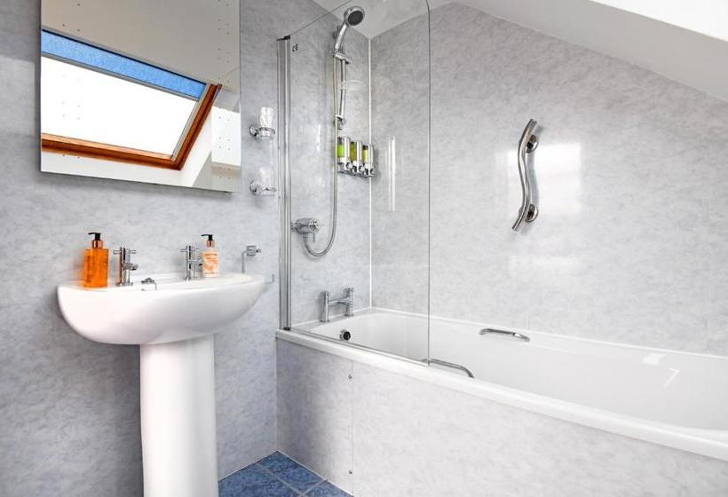 Aamiaismajoitus (B&B) Kerr Cottage