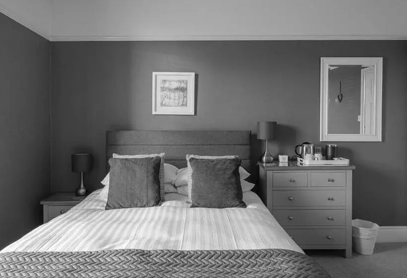 Aamiaismajoitus (B&B) Millbrook Guest House