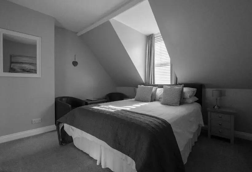Aamiaismajoitus (B&B) Millbrook Guest House