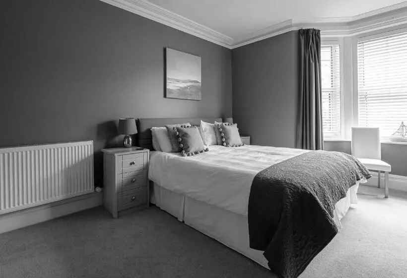 Aamiaismajoitus (B&B) Millbrook Guest House