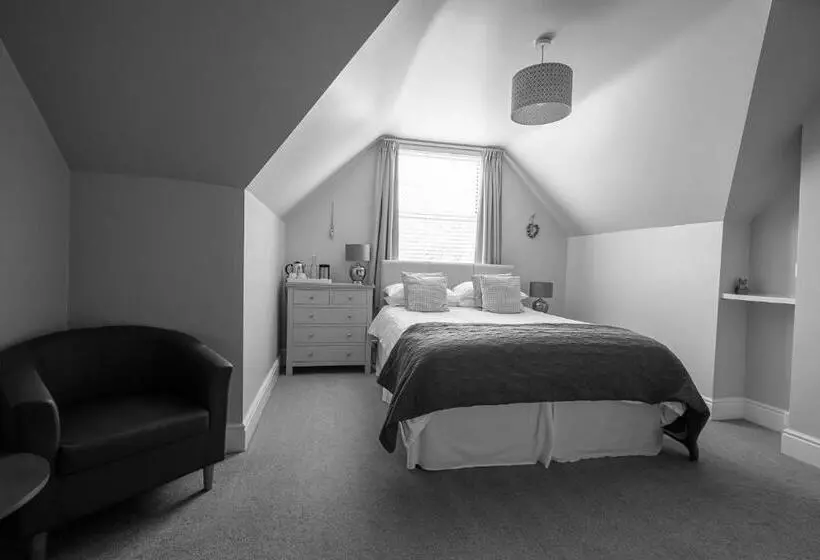 Aamiaismajoitus (B&B) Millbrook Guest House
