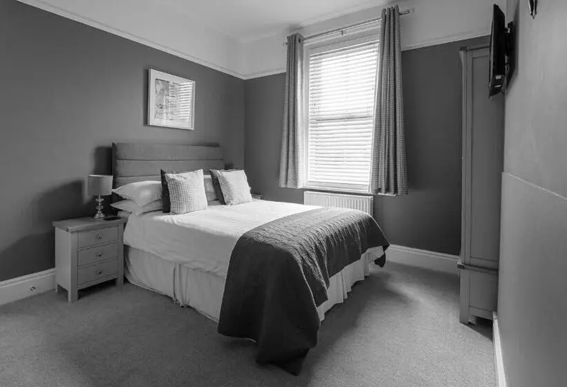 Aamiaismajoitus (B&B) Millbrook Guest House