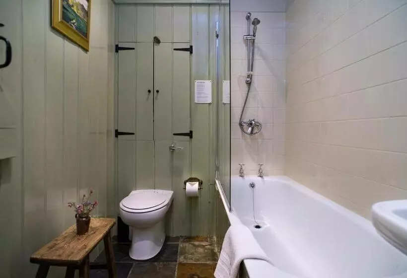 تختخواب و صبحانه Nantgwynfaen Organic Farm Wales