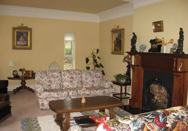 Aamiaismajoitus (B&B) Necarne Manor
