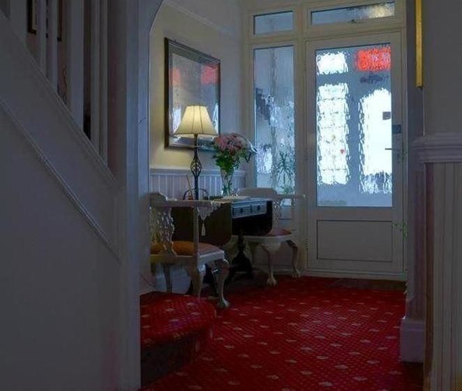 مبيت وإفطار The Bay