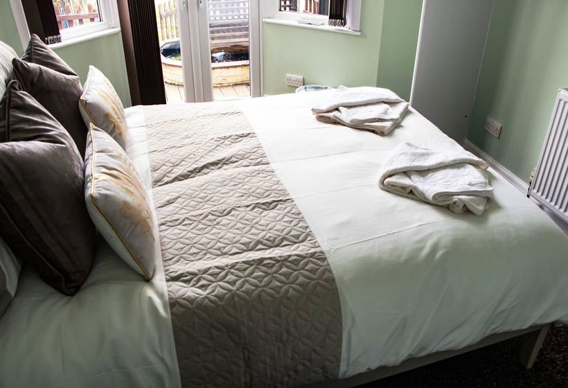 مبيت وإفطار The Bay