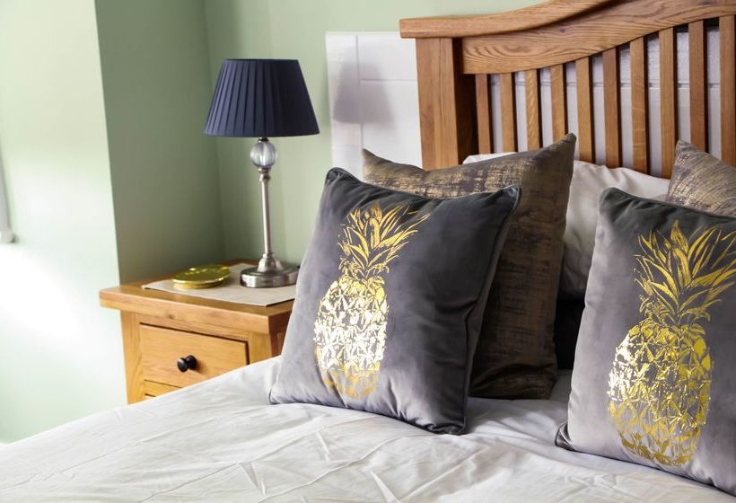 مبيت وإفطار The Bay