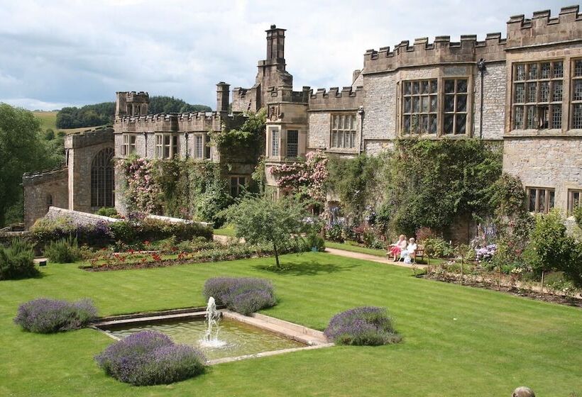 مبيت وإفطار The Old Station House